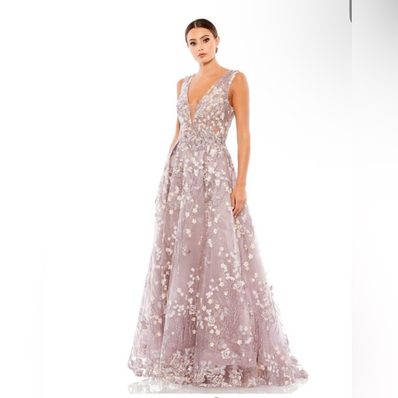 Mac Duggal, Floral embroidered illusion V-neck gown, Style 20131 size 12 - Picture 1 of 9